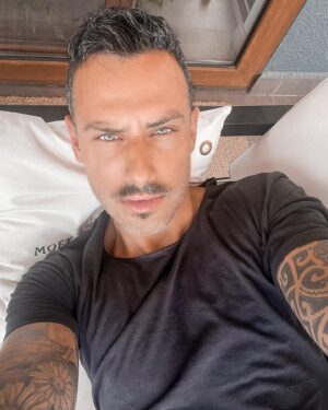 Marcelo Marocchino Instagram - Sábado?… Selfie&Ocio… Que Tal Su Día?
.
.
.
#menwithstyle #menwithclass #shotoniphone