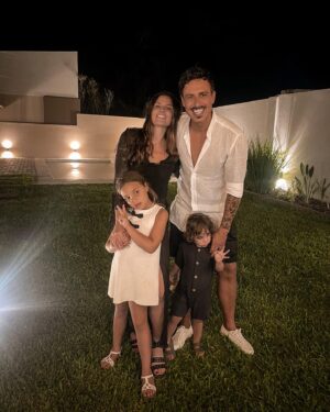 Marcelo Marocchino Instagram - … Porque Navidad es Familia … Y Agradezco La Vida Que Me Hizo Construir Junto a ti @maguibenet Esta Hermosa Familia… Los Amo ❤️
BUON NATALE
.
.
.
#natale #argentina #familia