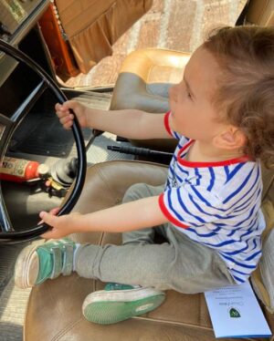 Marcelo de Bellis Instagram - Aquí el “Milqui” 1500 1972 de mi papá. Horacito querido creo que ni tenes redes.. gracias es muy poco.. en unos meses mi hijo va a pasear en el auto de su abuelo que se fue en el 2002. Lo comparto para los que me preguntan.. “Che.. y el Doye????” GOL