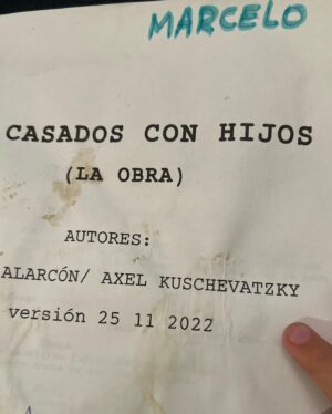 Marcelo de Bellis Instagram - 🎭 Hoy le regale una de las infinitas versiones de @casadosconhijosok “ Papá.. te hago una 🤗 feliz? “ Claro que si.. #Cordoba allí vamos. Nos vemos pronto.. Estalla el 🤍 de alegria. Nos excede tanto amor.. ahí vamos.. falta menos.. estreno 7 de Julio @plazadelamusica  @rgbredes ❤️