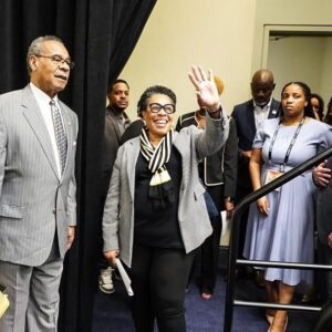 Marcia Fudge Instagram - Since day one, the Biden-Harris Administration has been committed to boosting homeownership for communities of color.

It was great to join @repcleaver and many other leaders to discuss how we can work together to expand opportunities so all who call this nation home can thrive.