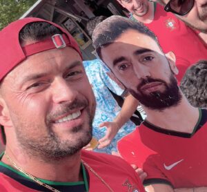 Marco Costa Instagram - Bifana é melhor que Kebab
Portugal 3 Turquia 0

Mais um sonho realizado!
Assistir a um jogo do campeonato da Europa fora!

Obrigado meu irmao @ptrafaeldomingues pelo presente!

Estamos juntos

Rumo a Final @portugal 

@betclicportugal faz ai uma odd para ver qual a comida preferida no proximo jogo?