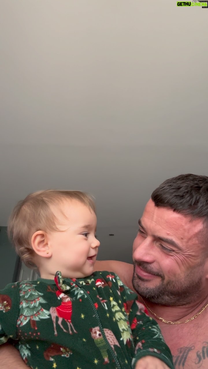 Marco Costa - 21.6K Likes - Não ha nada melhor que contaminar sorrisos nos nossos filhos!
Sorriso gera sorriso
❤️❤️❤️