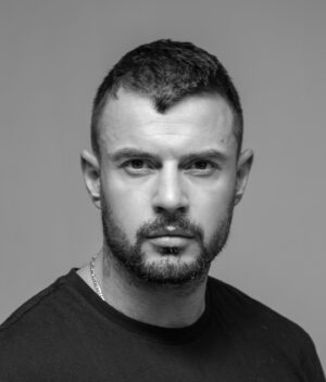 Marco Costa Instagram - A coisa mais bonita que podes fazer por alguém é poupá-la do teu julgamento...

“Empatia é a capacidade que uma pessoa tem de sentir e se colocar no lugar de outra pessoa, como se estivesse a viver  a mesma situação. A partir da empatia é possivel entender o sentimentos e as emoções do outros!”

🍀🍀🍀
Foto @viksoza