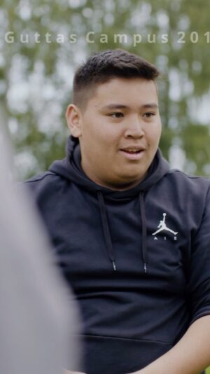 Marco Elsafadi Instagram - En fantastisk film med to av gutta våre i Guttas Campus, produsert av Kavlifondet.
I 2020 delte Kavlifondet ut 94 millioner kroner til gode formål. Dette er takket være oss som velger produkter fra Kavli og 
Q-Meieriene når vi handler i butikken. 
Neste gang du handler, kan du også støtte et godt formål.

@GuttasCampus❤️🙏🏼
@kavlifondet ❤️🙏🏼

#bestsammen

www.marco.no