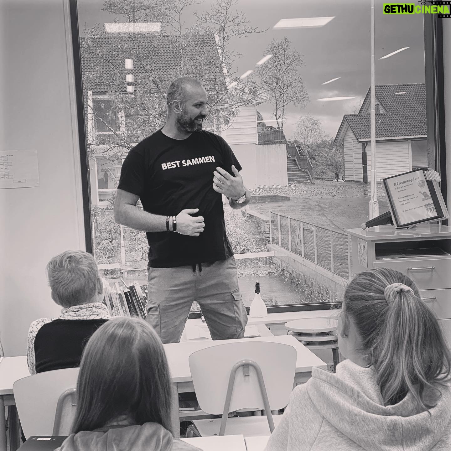 Marco Elsafadi - 222 Likes - Det er noe magisk med Ć„ ha dialog med ungdom. Deres Ʀrlighet og deres evne til Ć„ se verden uten filter, er befriende. KjƦre ungdom; takk for inspirasjonen. šš½ā¤ļøā¤ļø
#inspirasjon #fremtiden #bestsammen
www.marco.no
š¬šš½
GV Entertainment