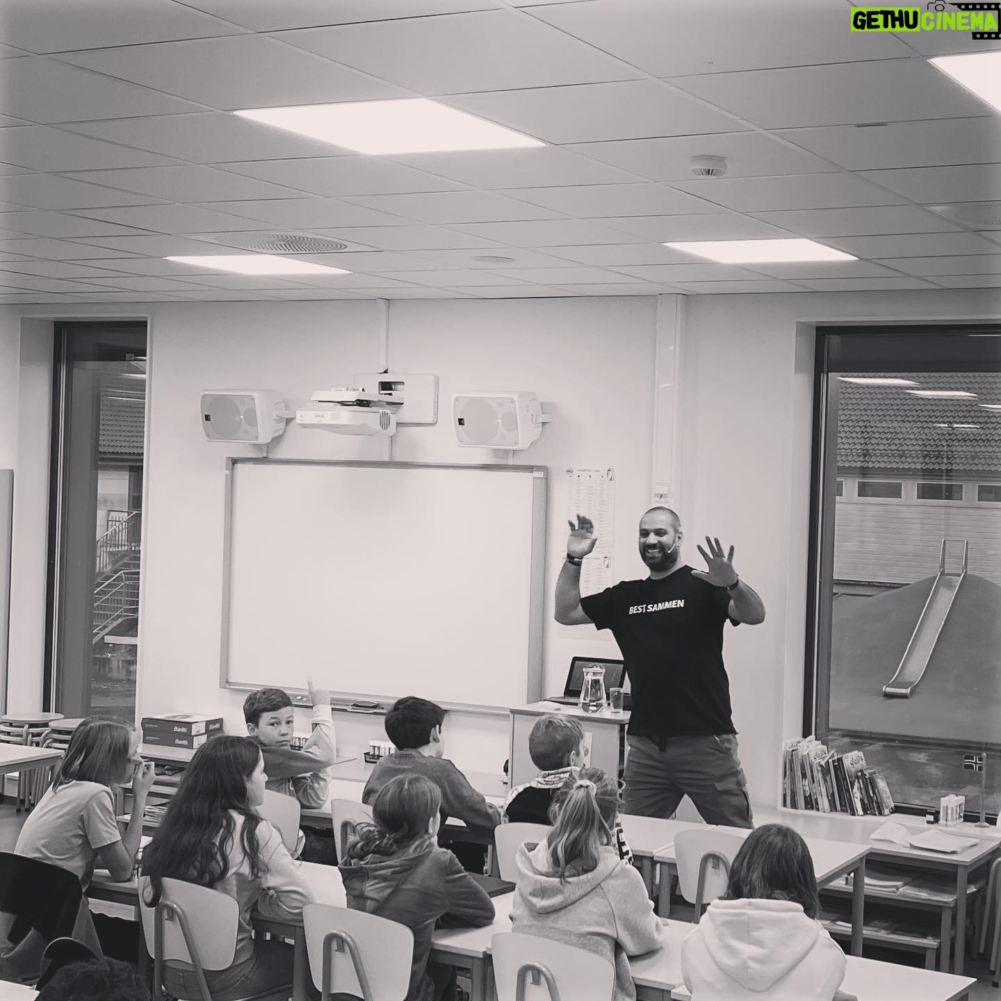Marco Elsafadi - 222 Likes - Det er noe magisk med Ć„ ha dialog med ungdom. Deres Ʀrlighet og deres evne til Ć„ se verden uten filter, er befriende. KjƦre ungdom; takk for inspirasjonen. šš½ā¤ļøā¤ļø
#inspirasjon #fremtiden #bestsammen
www.marco.no
š¬šš½
GV Entertainment