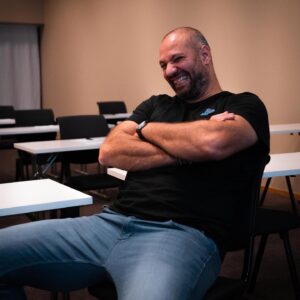 Marco Elsafadi Instagram - Det er noe magisk med å ha dialog med ungdom. Deres ærlighet og deres evne til å se verden uten filter, er befriende. Kjære ungdom; takk for inspirasjonen. 🙏🏽❤️❤️

#inspirasjon #fremtiden #bestsammen

www.marco.no 

🎬👇🏽
GV Entertainment