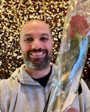 Marco Elsafadi Instagram - Gratulerer med dagen jenter, damer og kvinner. ❤️
Skulle ønske kvinnedagen var overflødig, men selv om vi har kommet langt i likestillingskampen, så er det dessverre fremdeles en vei å gå. Selv i 2022. 

All ære til alle, både kvinner og menn, som daglig kjemper for en mer balansert og rettferdig verden. 💪🏽🌈❤️

Jeg heier på alle som heier på likestilling og like muligheter for alle. 👏🏽❤️🔥
#likestilling #bestsammen