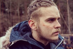 Marco Ilsø Instagram - I've got the world in the palm of my hand ...and some pubes on my face 🤷🏼‍♂️