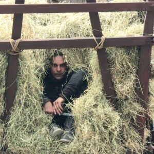 Marco Ilsø Instagram - #TBT Behind the scenes with extras after 13 hours of fighting, beautiful singing (and Alex), hard work, obnoxious laughs, rehearsals and fuckabouts 🔥