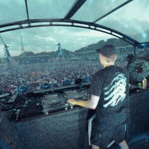 Marco Spronk Instagram - man decibel this year was absolutely incredible. thanks everyone for rocking out 🤘🏻 def one of the best. swipe for some viddys. 

s/o to @devinwildnl @aversiondj_ and @officialb2s 

#hardstyle