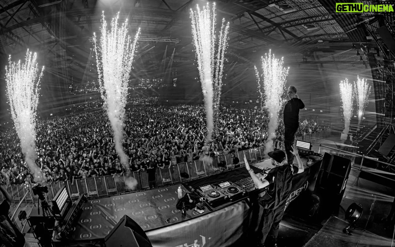 Marco Spronk - 4.5K Likes - THE ENLIGHTENMENT LIVE AT APEX 2024 💫