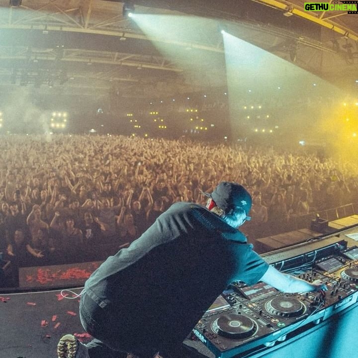 Marco Spronk - 5.9K Likes - @originsofraw was something else. i mean, just watch these viddys. s/o to everyone for being so awesome. ❤️🤘🏻#hardstyle