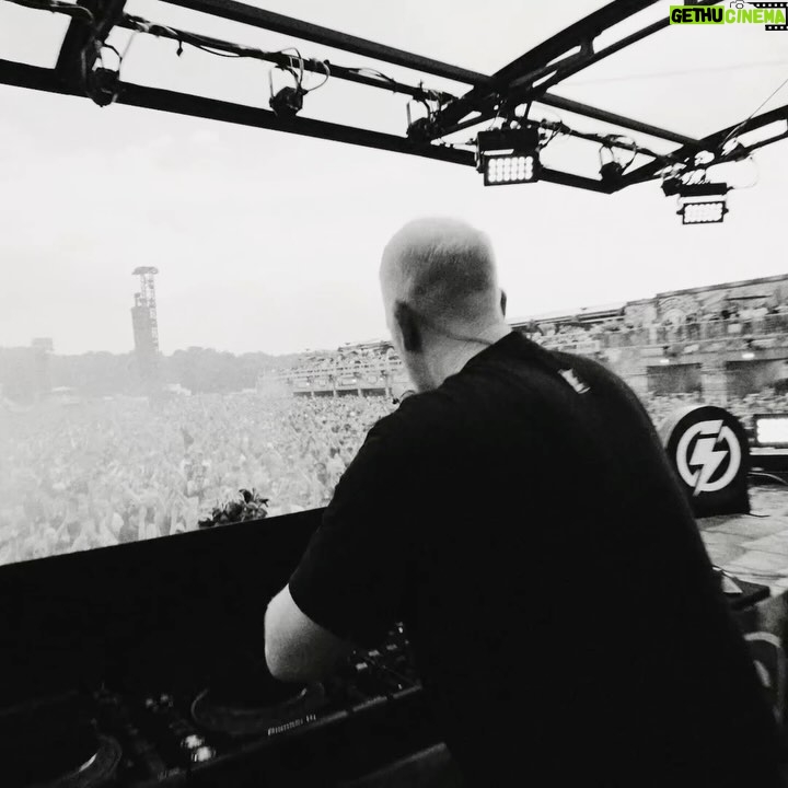 Marco Spronk - 4K Likes - WE GUIDED INTENTS TO ENLIGHTENMENT. YOU GUYS WERE ABSOLUTELY FANTASTIC. 💫 #hardstyle #enlightenment @intentsfestival