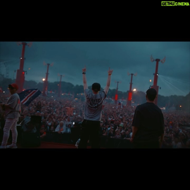 Marco Spronk - 6.5K Likes - defqon.1 legends. so grateful to be able to do this in my life. thank you guys for always supporting me. ❤️🤘🏻 @devinwildnl and me had an amazing time and had such a hard time selecting all the tracks for this set but i really hope you guys enjoyed it. thanks again and big big love to @devinwildnl and @defqon1
#hardstyle