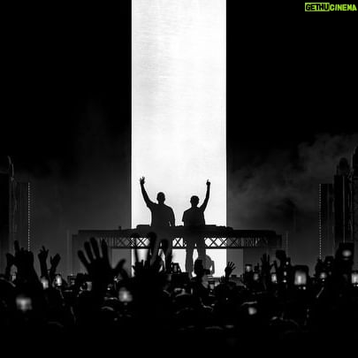 Marco Spronk - 4K Likes - SURPRISE - THE ENLIGHTENMENT - THE SINGLE - OUT TOMORROW.
THE PREMIERE OF OUR NEW SHOW WAS HUGE. THANK YOU SO MUCH FOR ROCKING OUT TO US. WE CAN’T WAIT TO SHOW YOU EVERYTHING.
#hardstyle #enlightenment