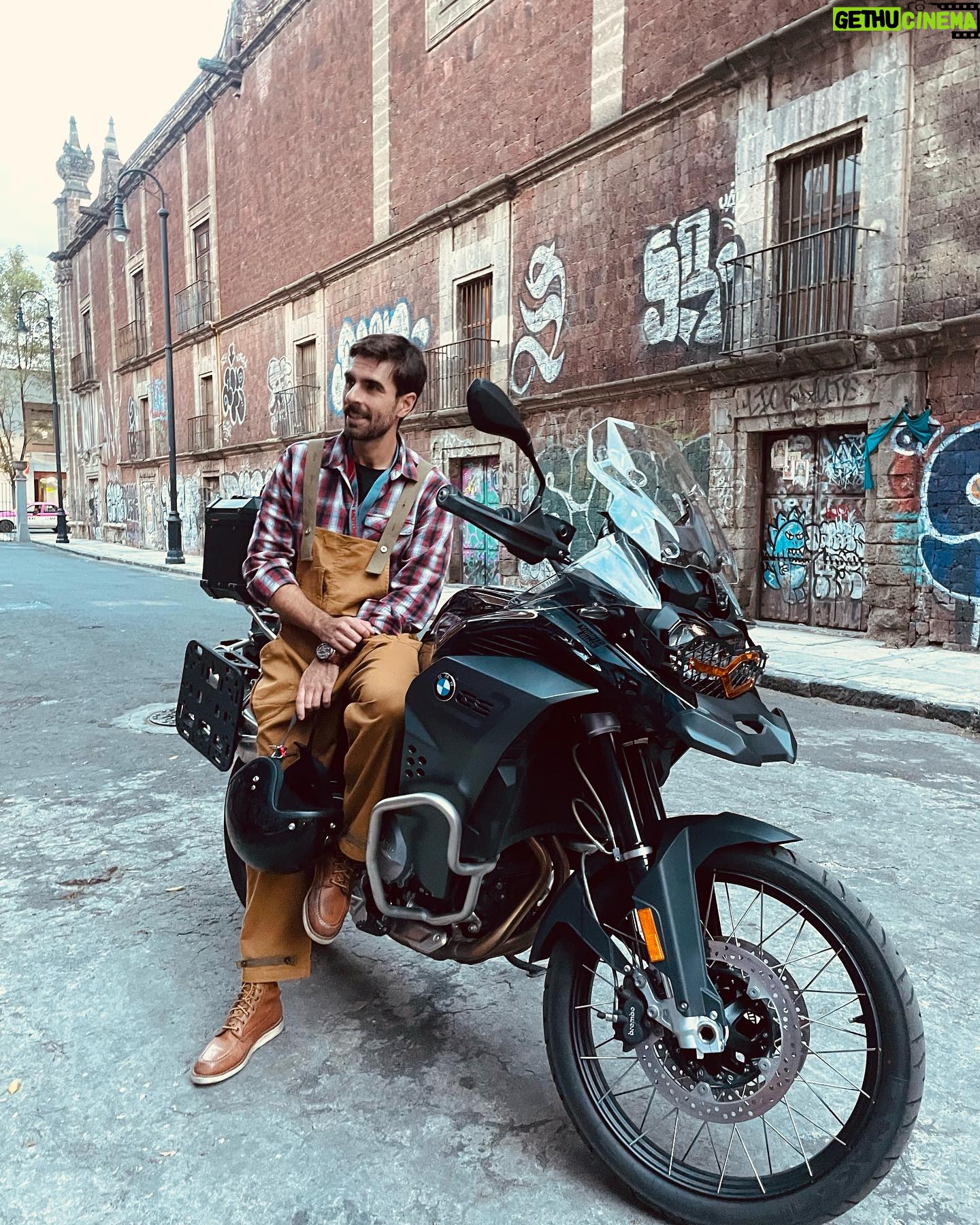 Marco Tostado - 3 Likes - -Así la vida -
📸 @biadantasbr