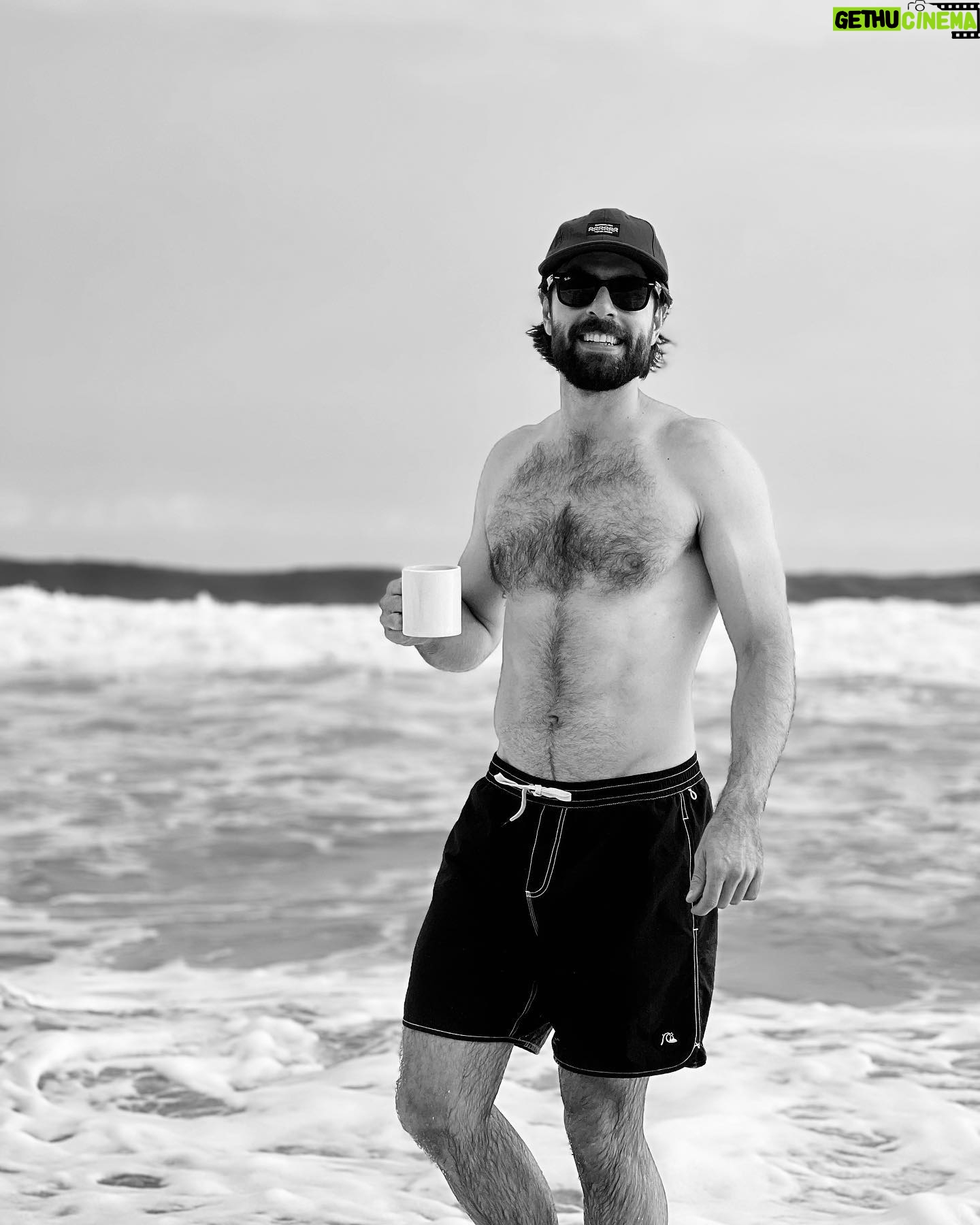 Marco Tostado - 3 Likes - -Zipolite -
@quiksilvermexico #publicidad