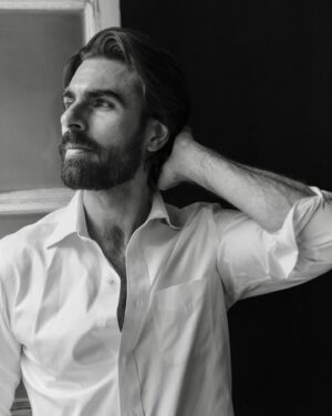 Marco Tostado Instagram - Retrato por @rafaelluhrs
