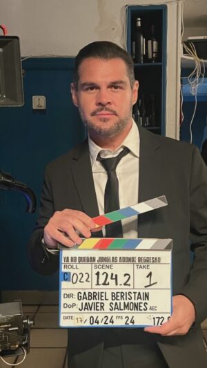 Marco de la O Instagram - YA NO QUEDAN JUNGLAS A DONDE REGRESAR.  @estotambienpasaraproduciones #yanoquedanjunglasadonderegresar gracias por este gran proyecto y por la gran experiencia de trabajar con todos y cada uno de ustedes. Gracias Dios por estas oportunidades a mi director @beristaindga por creer en mí y mis compañeros actores que son unos fregones (son la ostia) por un crew lleno de talento gracias. UNA RAYA MÁS AL TIGRE.
