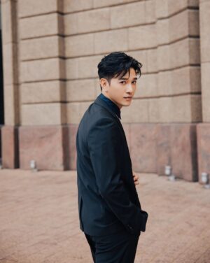 Marcus Chang Instagram - As the day turns into night, keep your worries out of sight. 🐋

Fashion @club21taiwan #ckCalvinKlein #Club21Taiwan 
Make up @karenchang_makeup
Hairstyle @tim7312
Photographer @zhutor

Thank you for having me @langlive.tw