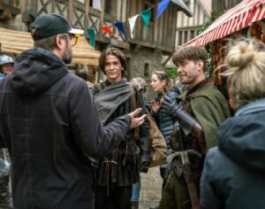 Marek Lambora Instagram - Dneškem prcháme na další část natáčení filmové pohádky ZLATOVLÁSKA🙌🏻

Jsem zvědavej, jestli nám v té nadcházející zimě nezmrznou kamery🥶😅

Víc info hýr @film.zlatovlaska.2025 

📷 @jirka_jevicky 

#movie
#shooting