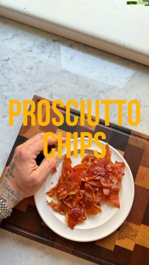 Marek Pavala Instagram - Proč jíst smažený chipsy z brambor, když můžete jíst tohle?