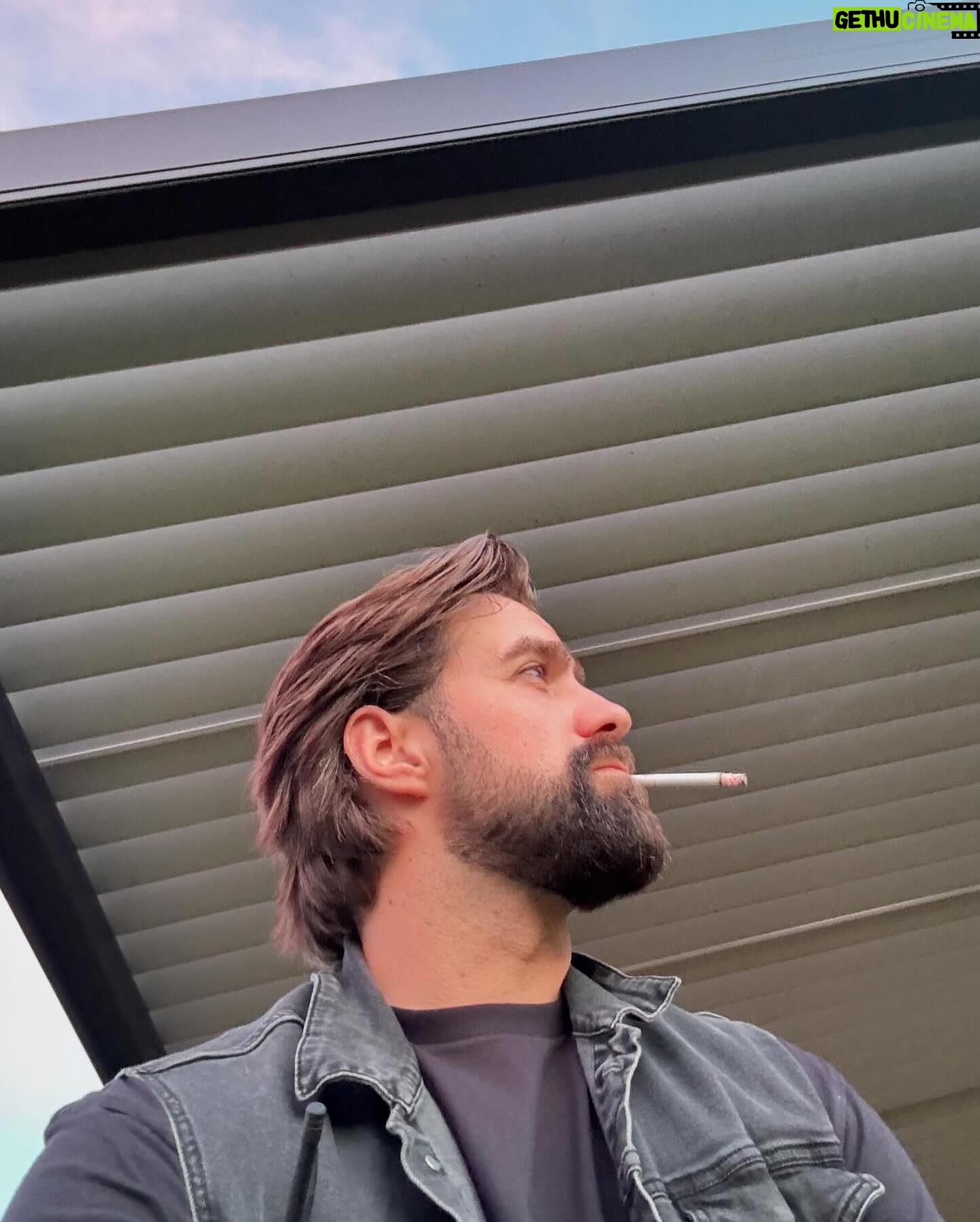Marek Pavala - 2.5K Likes - 1. Výtah do úpravy oděvů
2. Matilda, U Fleků
3. Polární žáře nad Fuegem
4. Nová kšiltovka z @denim_heads_prague
5. @ingredients_store
6. Samo peklo
7. Pergola od @alutech.bohemia (chystám recenzi!)
8. H&K MP5
9. U Fuega