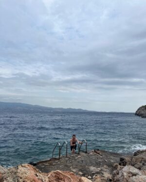 Margaret Clunie Instagram - Quick stopover on Hydra 💙