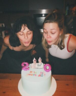 Margarita Stoykova Instagram - Маги на 20 🥳 Аз на 2 х 20 и дано в следващите 20 не се изгубим някъде по пътя! Сбъдвай - само както ти можеш, обичай - само както ти можеш и не се страхувай - само както ти можеш! Честит рожден ден! ❤️