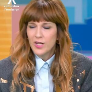 Margot Bancilhon Instagram - Dans “Machine” @artefr (sacrée MEILLEURE série française au festival @seriesmania il y a quelques jours !), @margotbancilhon incarne une ancienne militaire qui revient dans sa ville natale située dans le Grand Est. Le pitch de la série se résume ainsi : “Quand Kill Bill rencontre Karl Marx” !

En 2023, @margotbancilhon remportait le prix de la meilleure actrice au festival @seriesmania pour son rôle dans la série “De Grâce”, diffusée sur @artefr en février dernier.

➡ Slidez pour tout savoir !
👉 suivez @cultureboxlemission pour ne rien râter

📺 canal 14 | 20h25

📲 @france.tv | en streaming
🎵 @youtube | notre playlist idéale
🔗 liens en bio

 #culture #francetv #series