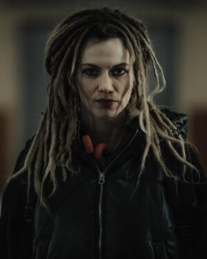Margot Bancilhon Instagram - Les 3 derniers épisodes de MACHINE sont ce soir à 20h55 sur Arte. Préparez vous pour la lutte finale ! La machine n’a pas encore finis de tourner ! 👊👊