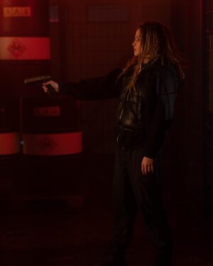 Margot Bancilhon Instagram - Les 3 derniers épisodes de MACHINE sont ce soir à 20h55 sur Arte. Préparez vous pour la lutte finale ! La machine n’a pas encore finis de tourner ! 👊👊