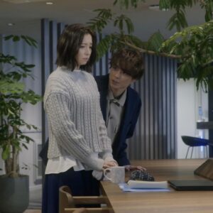 Mari Iriki Instagram - いよいよ最終回
今夜24時より
ドラマ『蜜と毒』 第10話の放送です

今 作品を振り返ると
マチコの台詞で
ただ、幸せな家庭を作りたかっただけなのに。
という言葉が1番印象に残ってる。
第1話からマチコは、理想の家庭と現実とのギャップにずっと翻弄されてきました。
W不倫の代償
最終話 果たしてどうなるのか
幸せな家庭を作ることができるのか、
ぜひ、見届けてくださいね

1番最後の動画は
最終回 撮影中の
マネージャーさん隠し撮り動画
現場で談笑中のマチコさん

見逃し配信は TVerで。

#ドラマ #蜜と毒 #ミツドク #不倫ドラマ #不倫 #w不倫