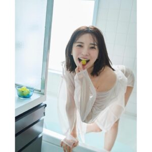 Mari Iriki Instagram - 3月🌸start
少しずつ暖かくなってくると思うと
気分が穏やかになりそう

1月からスタートしたドラマ『蜜と毒』
残りの放送は3話となりました
クライマックスへ…
W不倫した夫婦
不倫相手の復讐がどこまで襲いかかるのか
結末はどうなるのか、、、

見逃し配信、ダイジェストは TVerで。

写真は
デジタル写真集『密かな秘密』より

今年度の締めくくり
いい3月にしようね。

#ドラマ #蜜と毒 #ミツドク #不倫 #不倫ドラマ 
#グラビア #gravure #写真集 #入来茉里