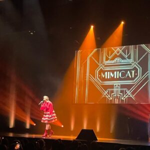 Maria Dias Instagram - Prémios NIT ! Foi super giro, leve e interessante! As actuações de @janeiromusic , @mimicat_music e @ff_fernandofernandes foram sublimes, a @uppa_animais ganhou o prémio PiT, a Rita Blanco cascou em quem compra animais, o chef @henriquesapessoa ganhou como melhor chef, e na minha categoria ganhou a @enfermeiracarmen , bem merecido pelo trabalho a que se tem dedicado ♥️ 
Foi uma noite 🔝 ! A @revista_nit está de parabéns!