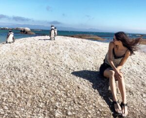 Maria-Elena Laas Instagram - Checking each other out 🐧