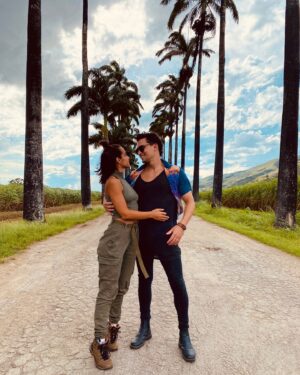 María Gabriela de Faría Instagram - Proteger y luchar por un país empieza por amarlo.
Por celebrarlo. 
Hoy celebramos nuestra independencia como venezolanos y se siente más importante que nunca. 

Celebremos la valentía que nos dio nuestra independencia en el pasado, con acciones firmes en el presente y los ojos puestos en el futuro que sólo nosotros podemos darnos. 

Se lo debemos a los jóvenes que han creído en ese futuro en los últimos años y que hoy ya no están con nosotros.
Se lo debemos a sus madres. 
Nos lo debemos a nosotros mismos. 

Creo que la mejor manera de reclamar nuestra libertad de vuelta es saliendo a votar este 28 de Julio.
Es lo único que podemos hacer en este momento por nuestra tierra, por nosotros mismos, y quedarnos de brazos cruzados no es una opción. 
Me llena de emoción pensar que vamos a demostrar por qué somos el Bravo Pueblo. 

#ManoTengoFe en nosotros. 🇻🇪❤️