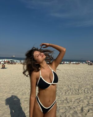 Maria Katarina Instagram - é que o meu rio de janeiro e os meus de fé não me saem do pensamento 🇧🇷❤️☀️