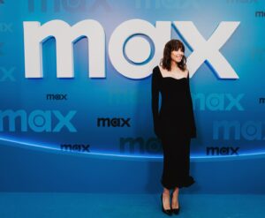 María Luisa Mayol Instagram - Gracias @hbomaxes. Linda noche celebrando la grandeza de lo ya hecho y la ilusión de lo que está por venir. 
Gracias @davidxdyp por ser tan maravilloso. Qué suerte tengo de tenerte cerca. Eventazo de alto nivel @dypcomunicacion, los mejores SIEMPRE 🌟
Gracias @victorlafuentephoto por las lindas fotos. 

Gracias siempre al mejor equipo del mundo mundial  @capelliercapellier @elleme @ysl @robertosiguero @lucerohurtadonails @albanavamakeup @lancomeofficial @beautyexpertlancome @melturlay @nenasanzraab @kuranda_agencia @noeliasalc @adelaidecarlo