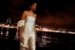 María Luisa Mayol Instagram - Ayer en el Festival internacional de cine las palmas de gran canaria @gretafernandez me hizo unos fotones. 
Merci @fotosdegreta 🖤
Styled by @capelliercapellier  @corsicana__