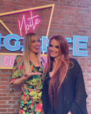 María Mera Instagram - Poñede a @tvgalicia que comezamos con @noitexigante !!!!!! E temos tres padriños que nos van facer rir moitísisimo !!!! @evitaiglesias @isi_tvg @francanhotas !!! E con @soyyomelody que non pode ser máis agradable e divertida !!! E por suposto o noso querido @cesarromero_m ❣️ Que disfrutedes moito véndonos!!!
.
.
#mariamera #presentadora #tv #television #concurshow #tvg #galicia