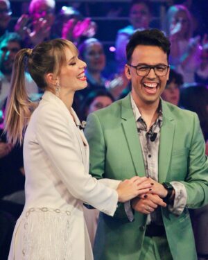 María Mera Instagram - A mellor dupla de presentadores 🌟👏🏼 #NoiteXigante4
.
.
.
#tvshow #tv #programatv #TVG #CTV #NoiteXigante #show #entretenimiento #audiovisual #produccion #artistas #television #programa #concurshow #gayoso #orquestacinema #noitexigante