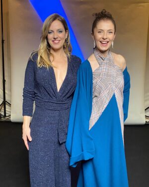María Molins Instagram - Anoche fue la Gala dels Premis Gaudí.
Enhorabuena a tod@s l@s nominad@s y l@s premiad@s!!
Hubo tiempo para la reivindicación: la inclusividad, los espacios libres de abusos, el alto a la violencia en Gaza…
También hubo espacio para el recuerdo de las personas que nos han dejado, como mi querido Ventura Pons. Gràcies #mercèpons 🫶
Y sobretodo para celebrar una año de cine por todo lo alto..

Gracias por tu mirada siempre acertada @patriciamonne amiga!❤️
Gracias @maite.casademunt por vestirme de @lolacasademunt y hacerme sentir segura on stage con un mono 🌟🫶🔝 y los pendientes 😍
Sois muy grandes ❤️
Gracias @montseboq eres una de las mejores maquilladoras que conozco 🌟
Gracias @newlookbarcelona por cuidar mi pelo y por peinarme con tanto arte @by_alexcortes @helena.bynewlookbcn 
Gracias queridos @alejandra_svensson @dr.justoalcolea por enseñarme a cuidar mi piel como lo hacéis en @clinica_alcolea 

🌟🌟🌟🌟🌟🌟🌟🌟🌟🌟🌟🌟🌟

Ahir a la nit vam celebrar el cinema a la gala dels XVI premis Gaudí 

Enhorabona a totes les películes nominades y a les premiades!!!
Tenim un nivell molt alt de bon cinema.
A la gala hi va haver espai per a la reivindicació, pel record (estimat Ventura Pons), i sobretot per a la celebració d’un any farcit de talent.
Gràcies Mercè Pons per acompanyar-me en aquest petit homenatge que li vam fer al nostre estimat Ventura. Vaig escriure el text intentant que hi sortíssin les 33 películes que ell va dirigir..

@idolyagency_official 
#premisgaudi2024 #gala #galapremisgaudi #cinema #cine #cinemacatalà #actress #actriu #actriz #lovemyjob