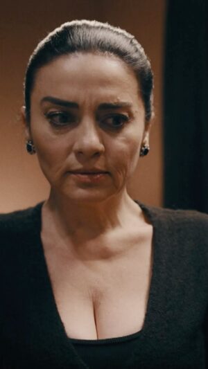 Maria Obretin Instagram - Planul trebuie pregătit până la cel mai mic detaliu, mai ales când știi că atacul este sigur.

#clanulserial #pacateleseplatesc #protv #voyo