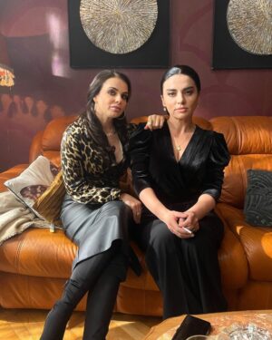 Maria Obretin Instagram - CLANUL! De la 20.30 la ProTv. Pe seara avem multa treaba! @clanulserial @catalinagramajojo