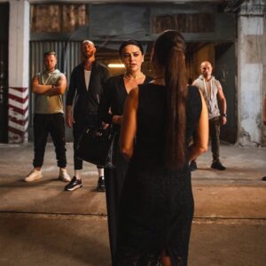 Maria Obretin Instagram - In aceasta seara ne revedem in CLANUL! De la 20.30 la @protv_romania ! Pazea, vin fetele! #suntemsuperbe @catalinagramajojo @clanulserial