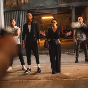 Maria Obretin Instagram - In aceasta seara ne revedem in CLANUL! De la 20.30 la @protv_romania ! Pazea, vin fetele! #suntemsuperbe @catalinagramajojo @clanulserial