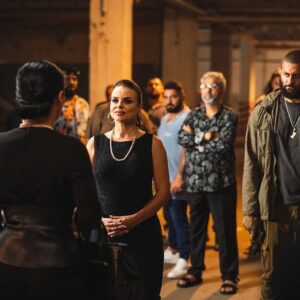 Maria Obretin Instagram - In aceasta seara ne revedem in CLANUL! De la 20.30 la @protv_romania ! Pazea, vin fetele! #suntemsuperbe @catalinagramajojo @clanulserial